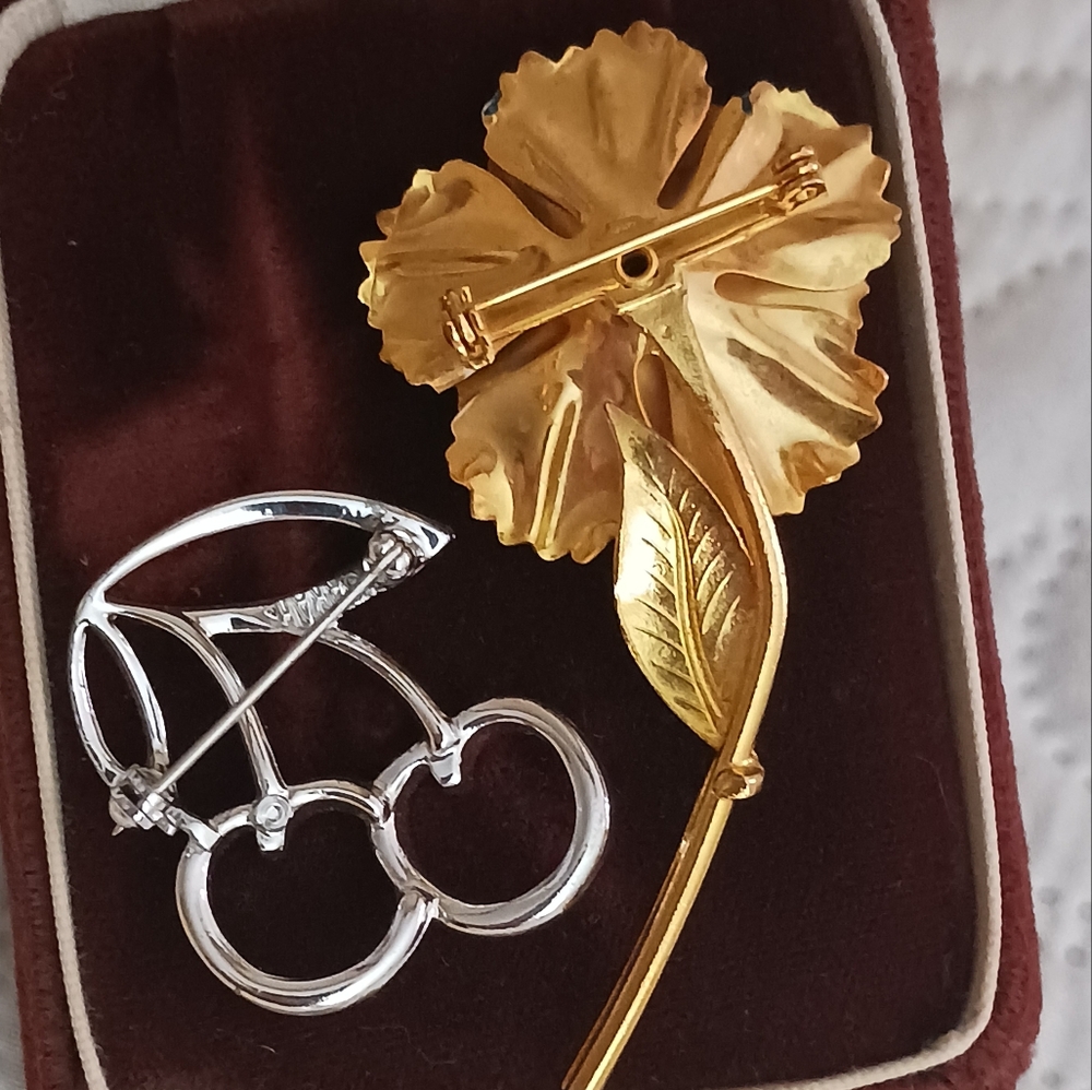 Sarah Cov. Cherries Small Haul With RWB Flower Brooch - Picture 6 of 8